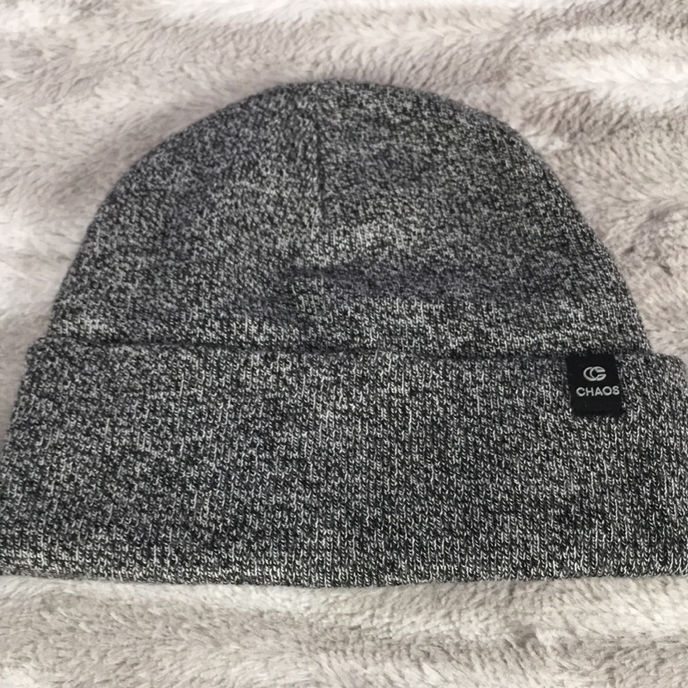 CHAOS black white heathered beanie